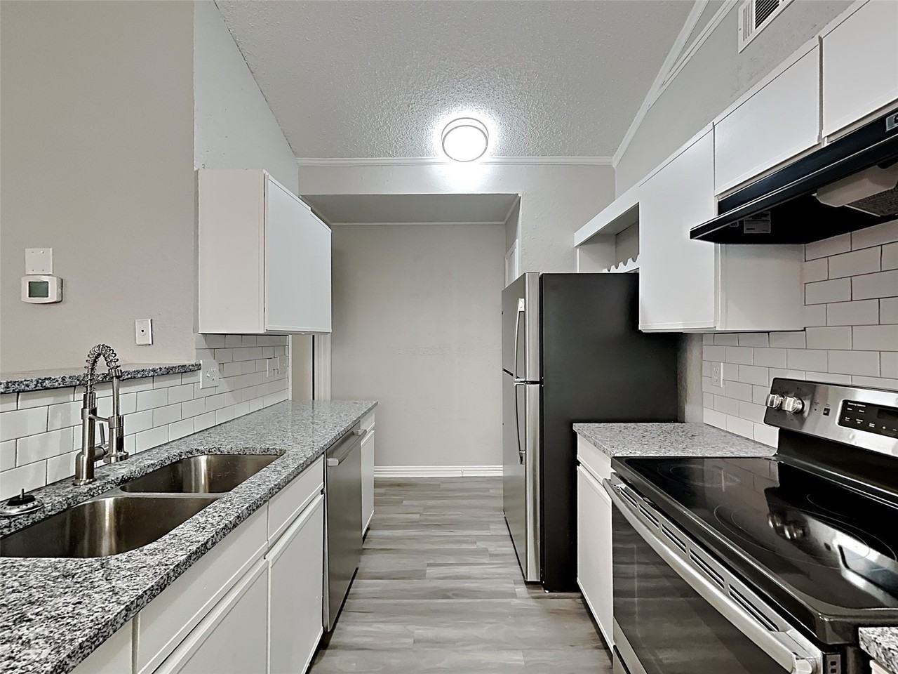 328 Teakwood Ln - Photo 2 of 17