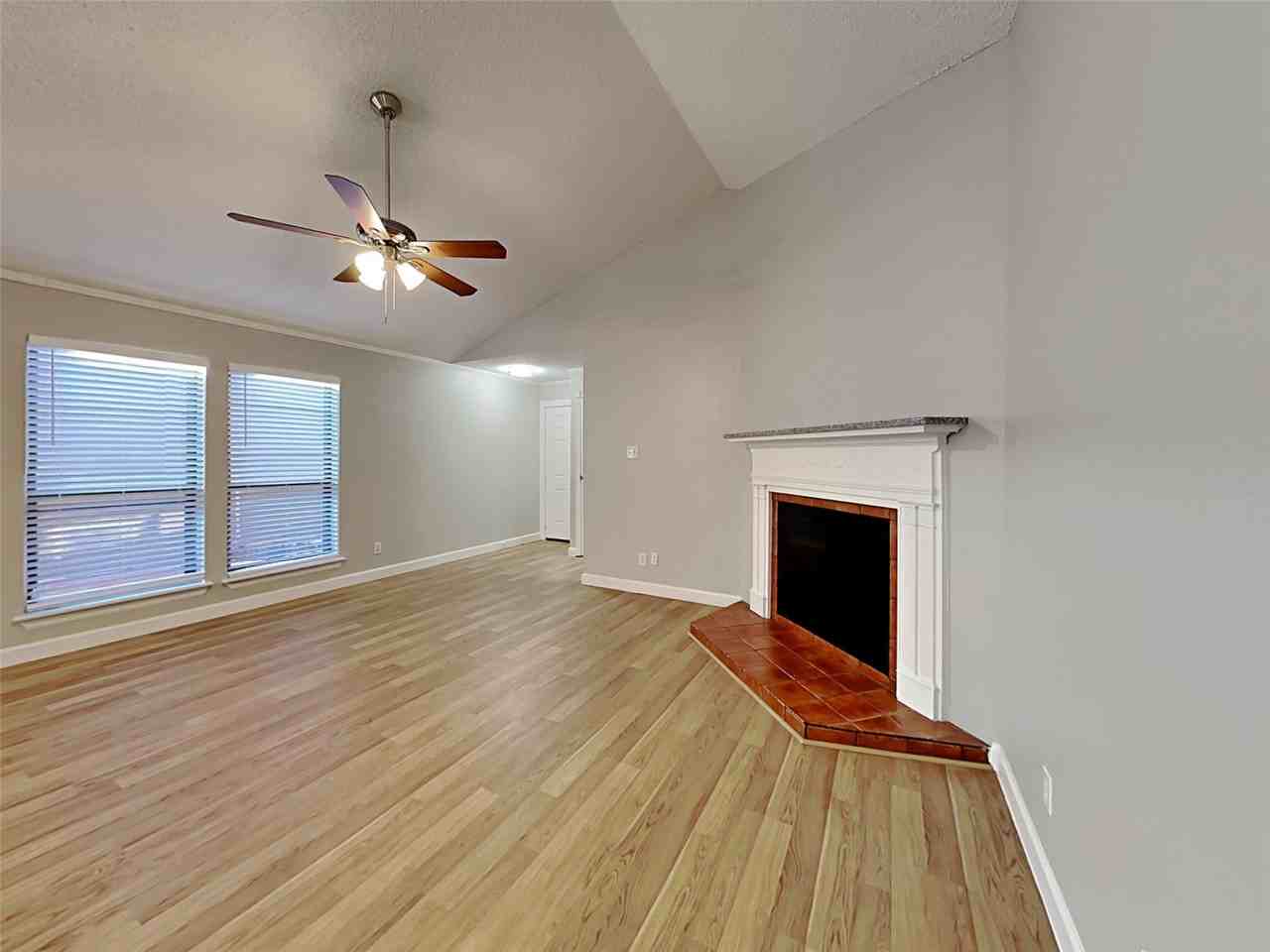 328 Teakwood Ln - Photo 6 of 17