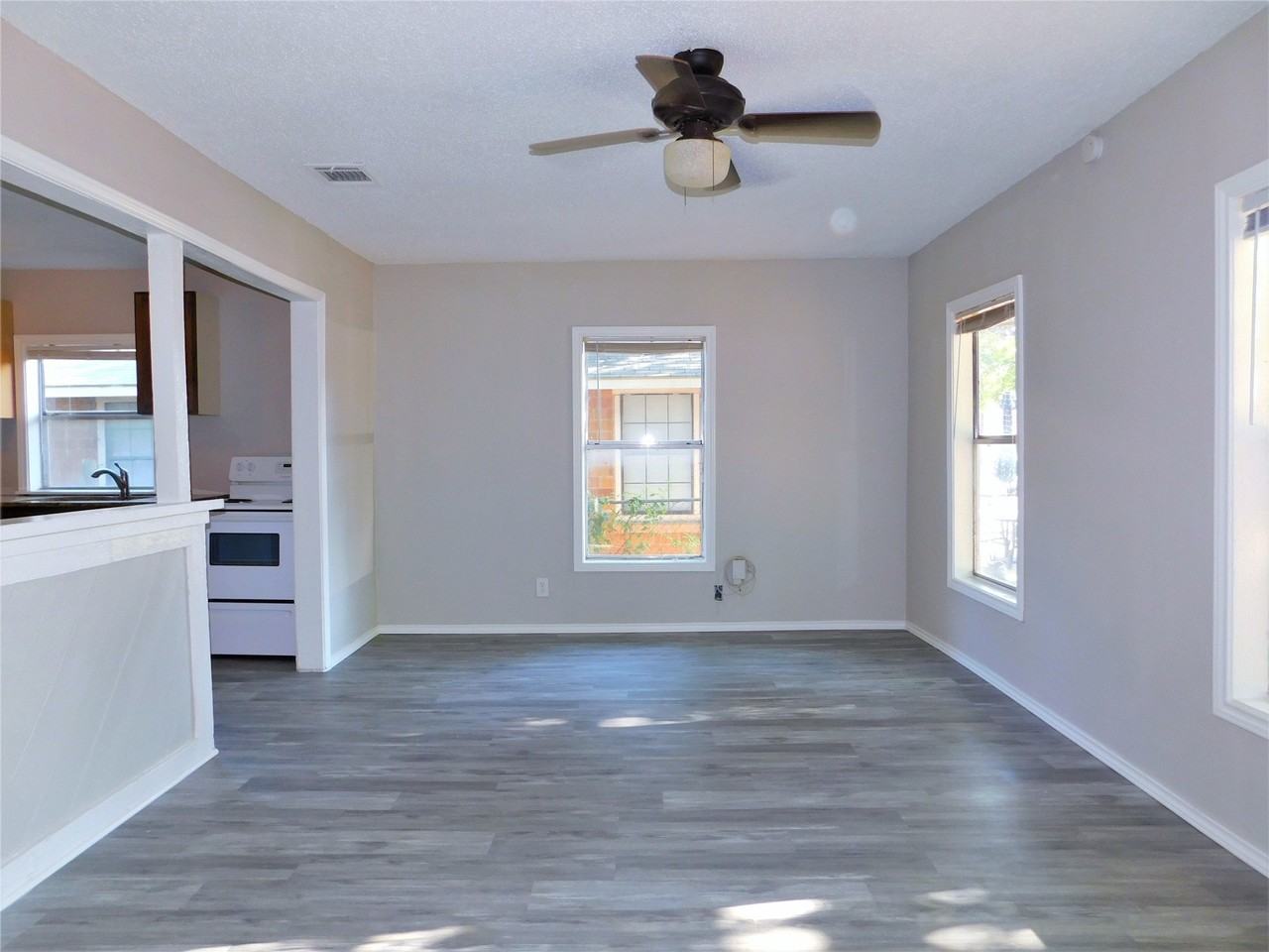 1014 Peak St - Photo 6 of 25