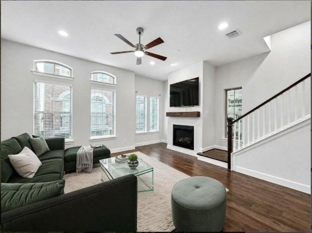 1367 Branchwood Pl - Photo 3 of 31