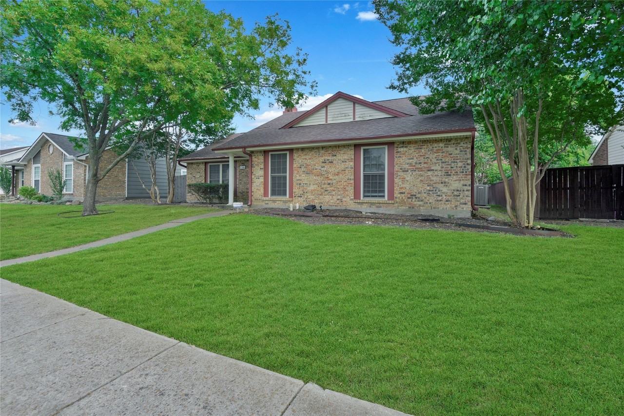 1306 Clearview Dr - Photo 2 of 26