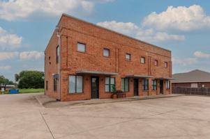 featured image of 202 W Jefferson St #100