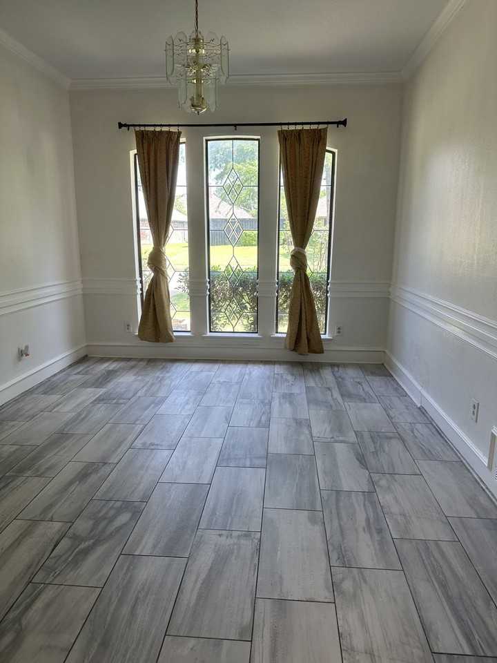 2104 Apple Valley Rd - Photo 5 of 16