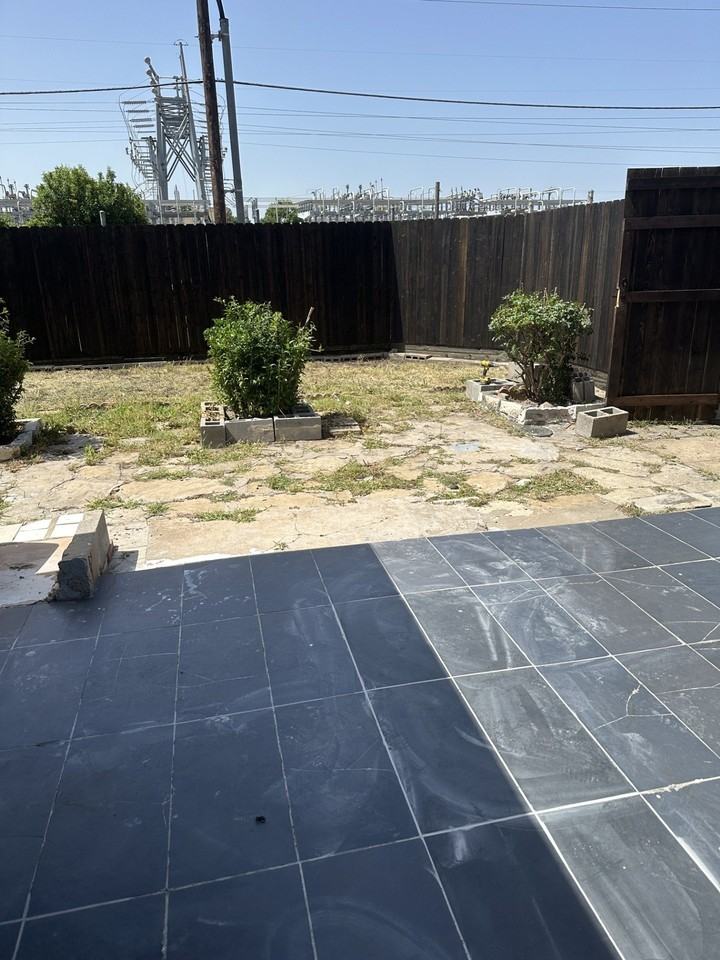 2104 Apple Valley Rd - Photo 7 of 16