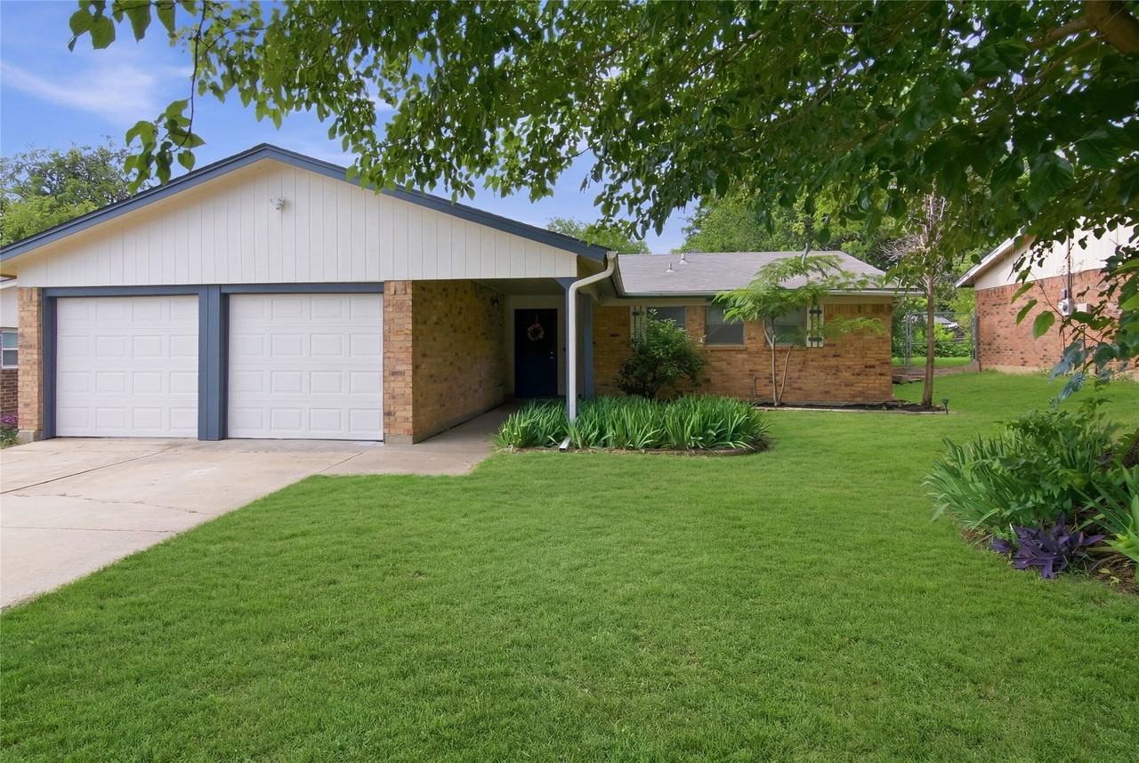 6017 Blueridge Dr - Photo 4 of 29