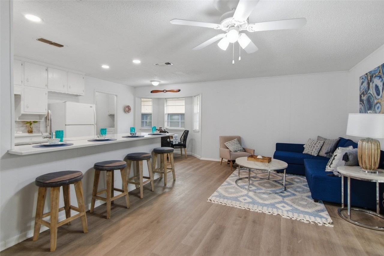 6017 Blueridge Dr - Photo 2 of 29