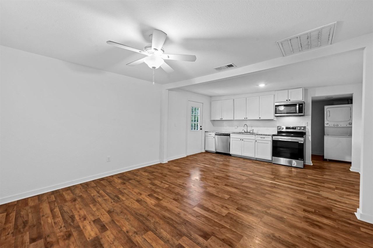 105 Short St - Photo 2 of 20