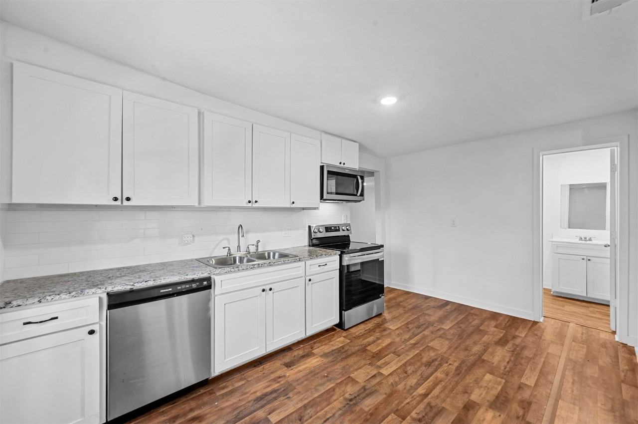 105 Short St - Photo 4 of 20