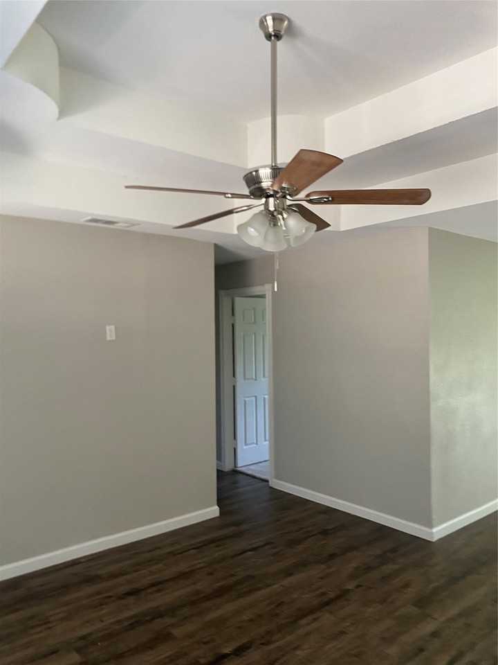 3522 Tioga St - Photo 4 of 16