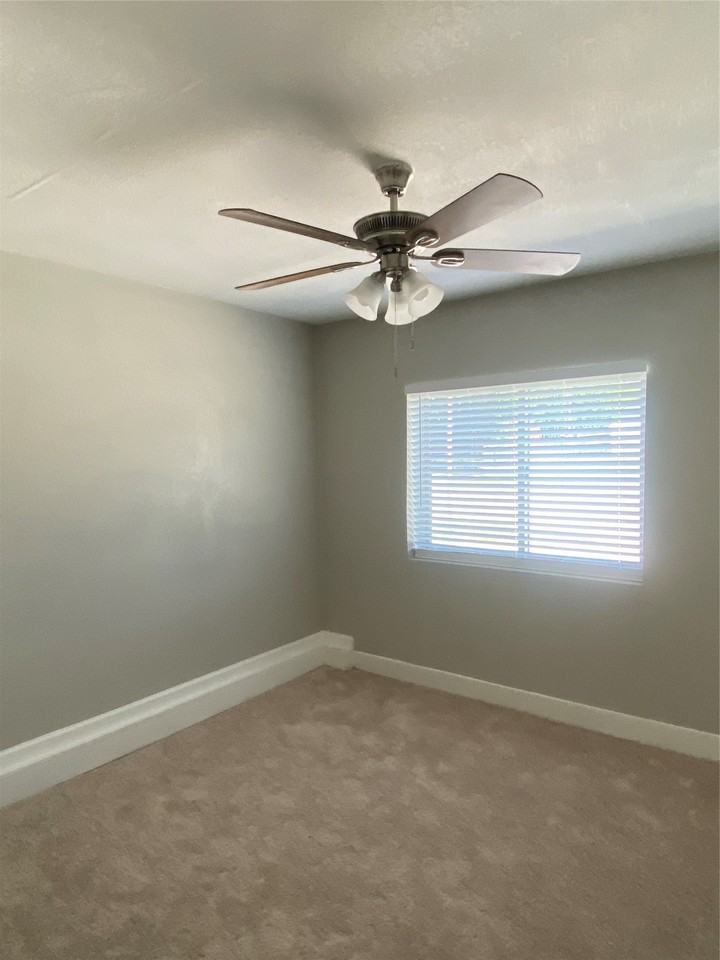 3522 Tioga St - Photo 7 of 16