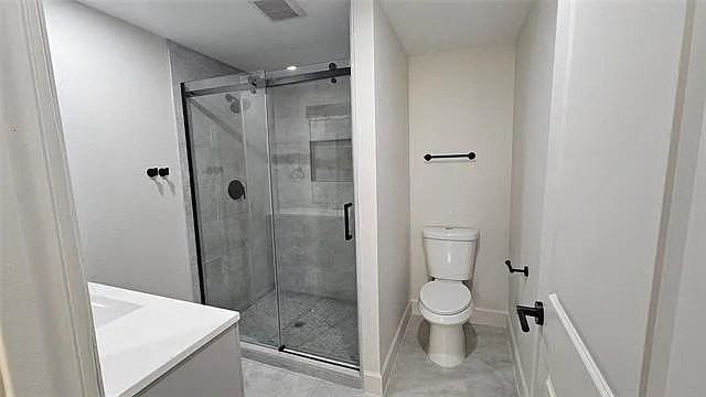 706 N Main St - Photo 3 of 10