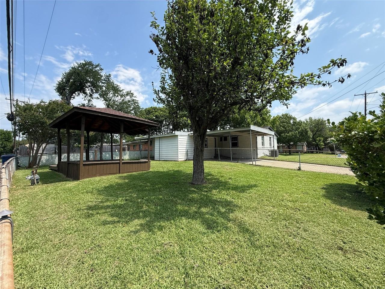 10403 Sandra Lynn Dr - Photo 3 of 29