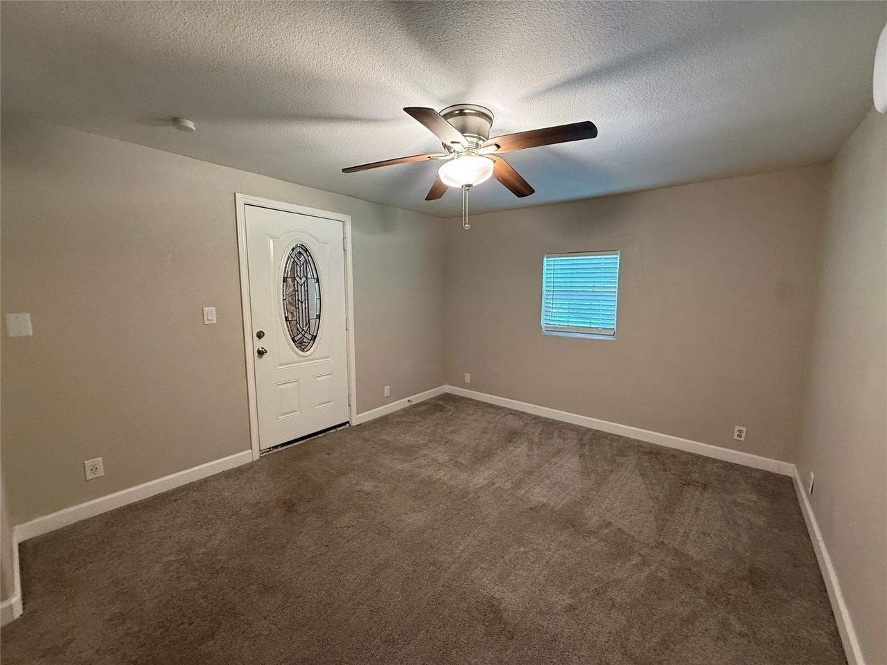 10403 Sandra Lynn Dr - Photo 5 of 29