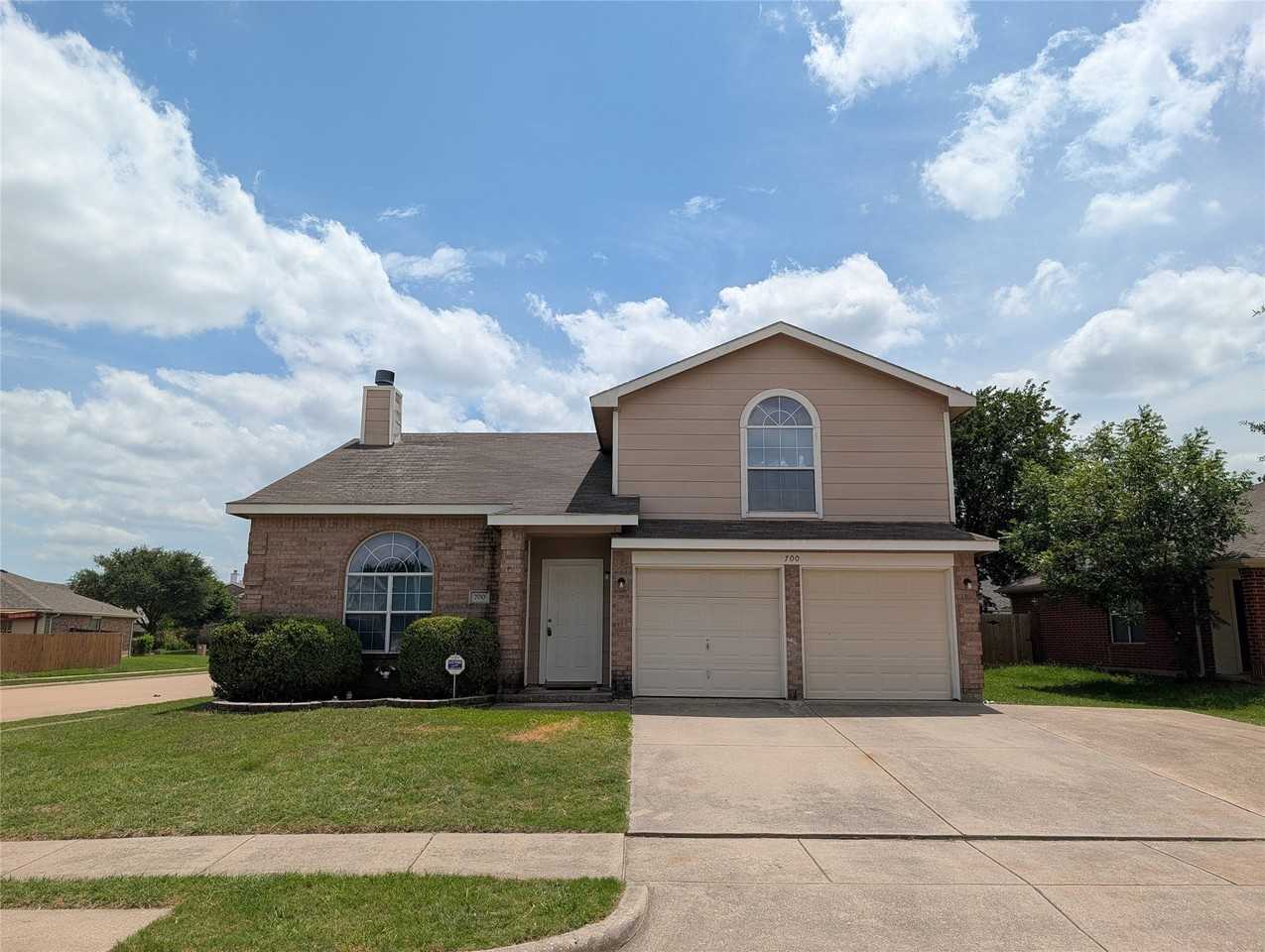 700 Flamingo Dr - Photo 2 of 25