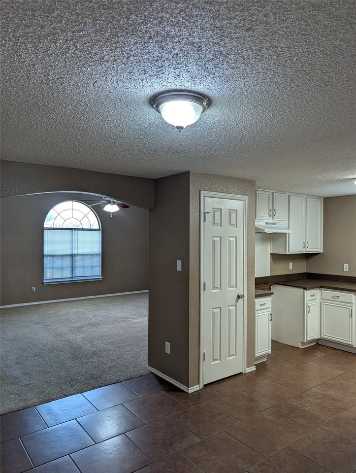 700 Flamingo Dr - Photo 6 of 25