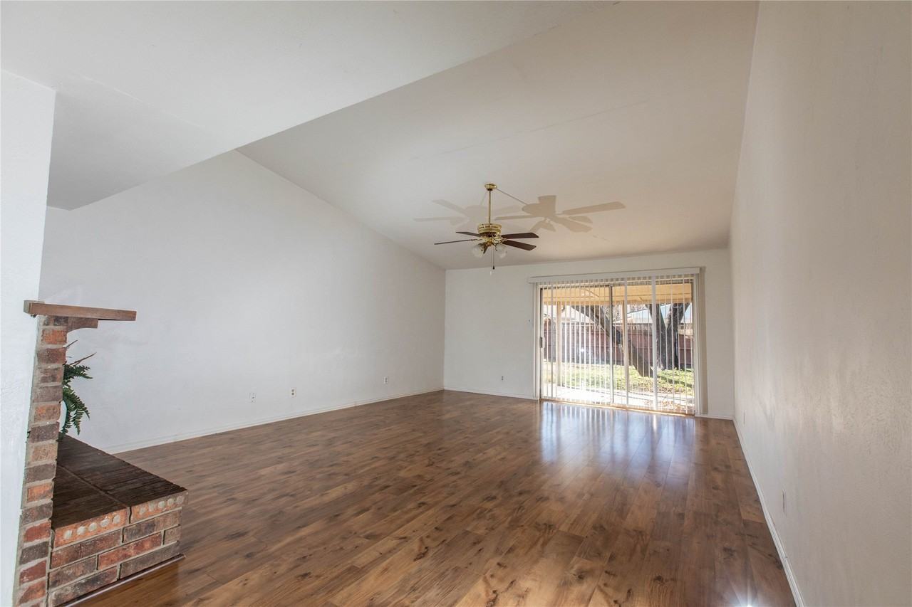4705 Largo Trl - Photo 2 of 20