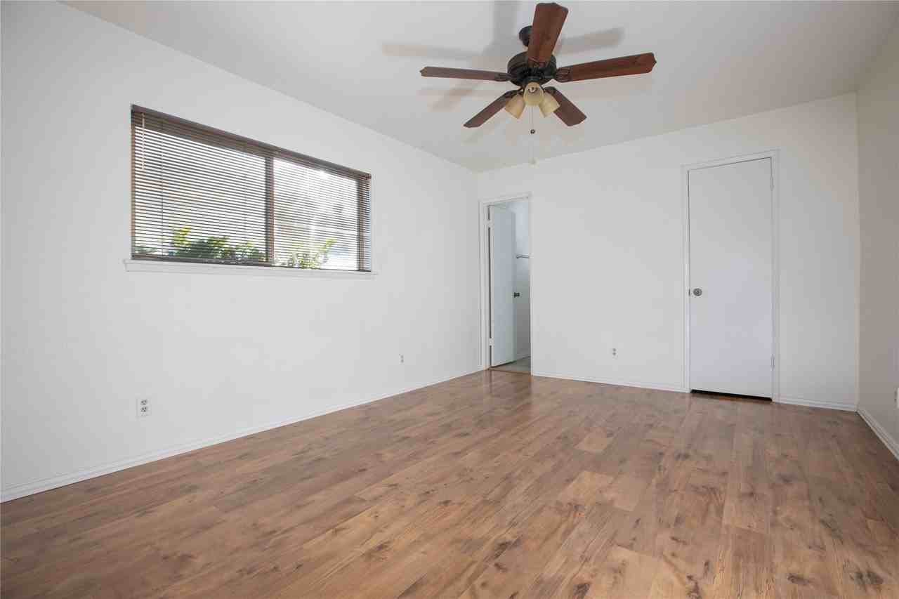4705 Largo Trl - Photo 6 of 20