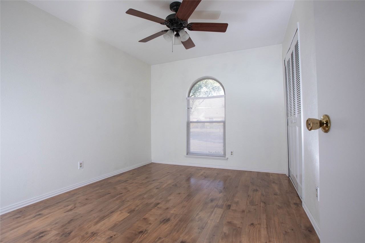 4705 Largo Trl - Photo 7 of 20