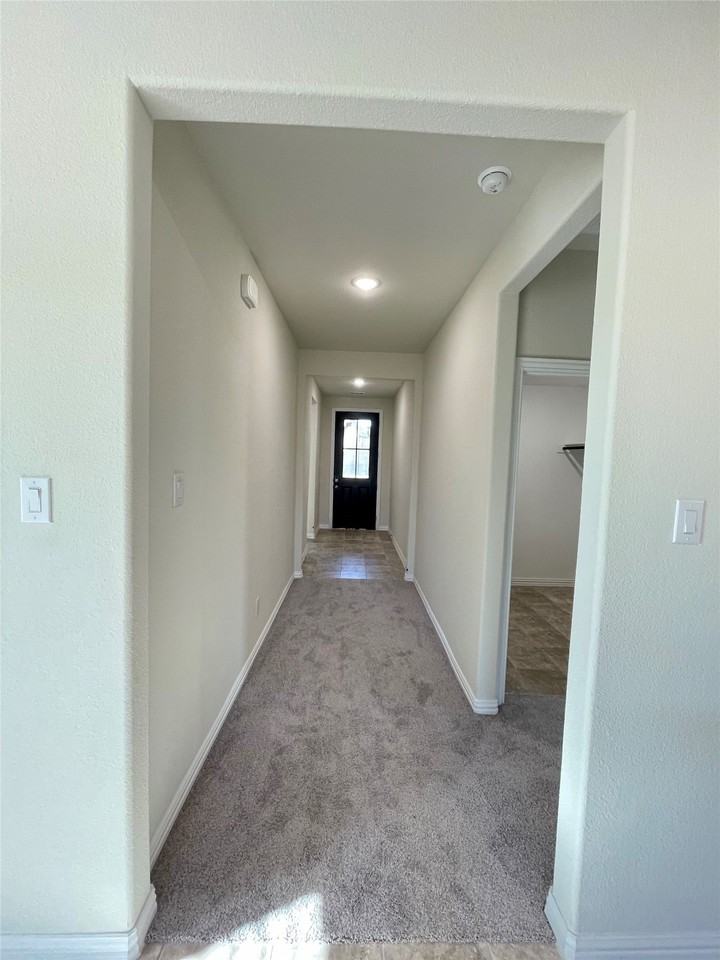 4042 Sparrow Trl - Photo 2 of 13
