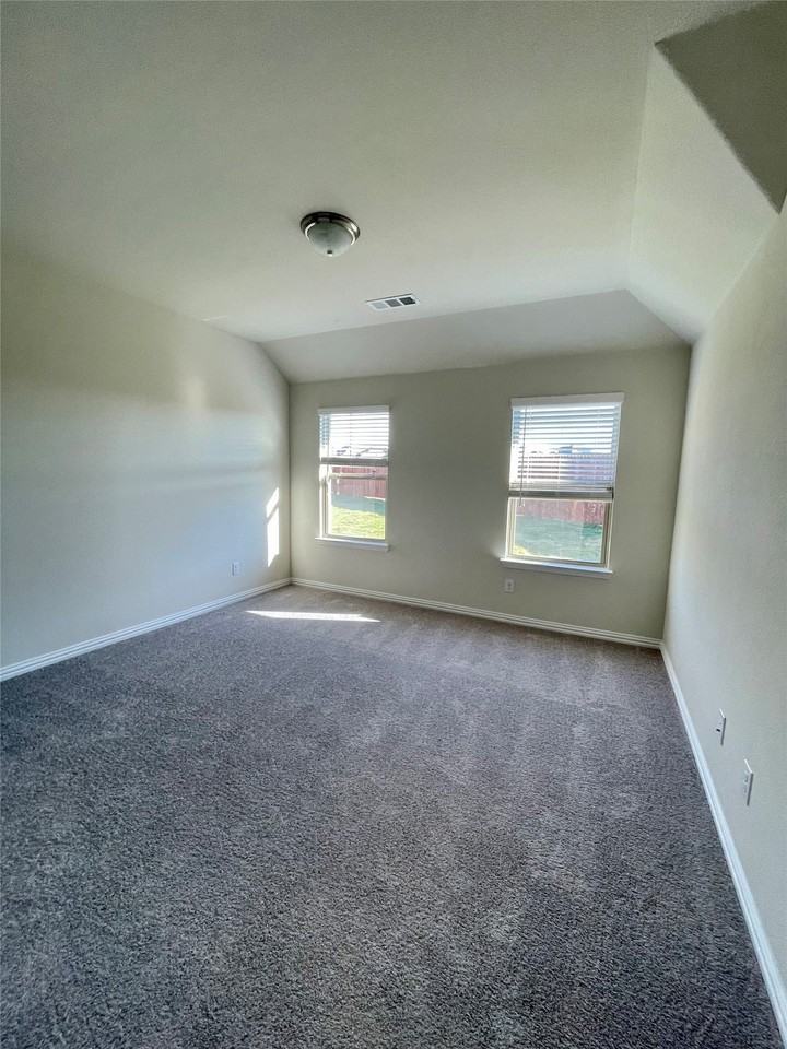 4042 Sparrow Trl - Photo 6 of 13