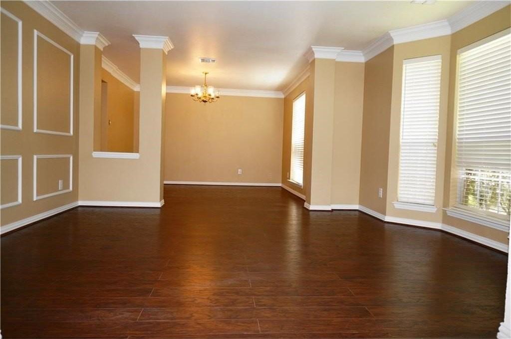 4425 Cedar Valley Dr - Photo 2 of 9
