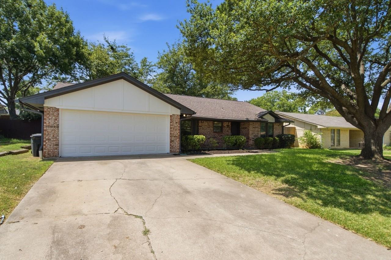 2223 Sierra Dr - Photo 3 of 27