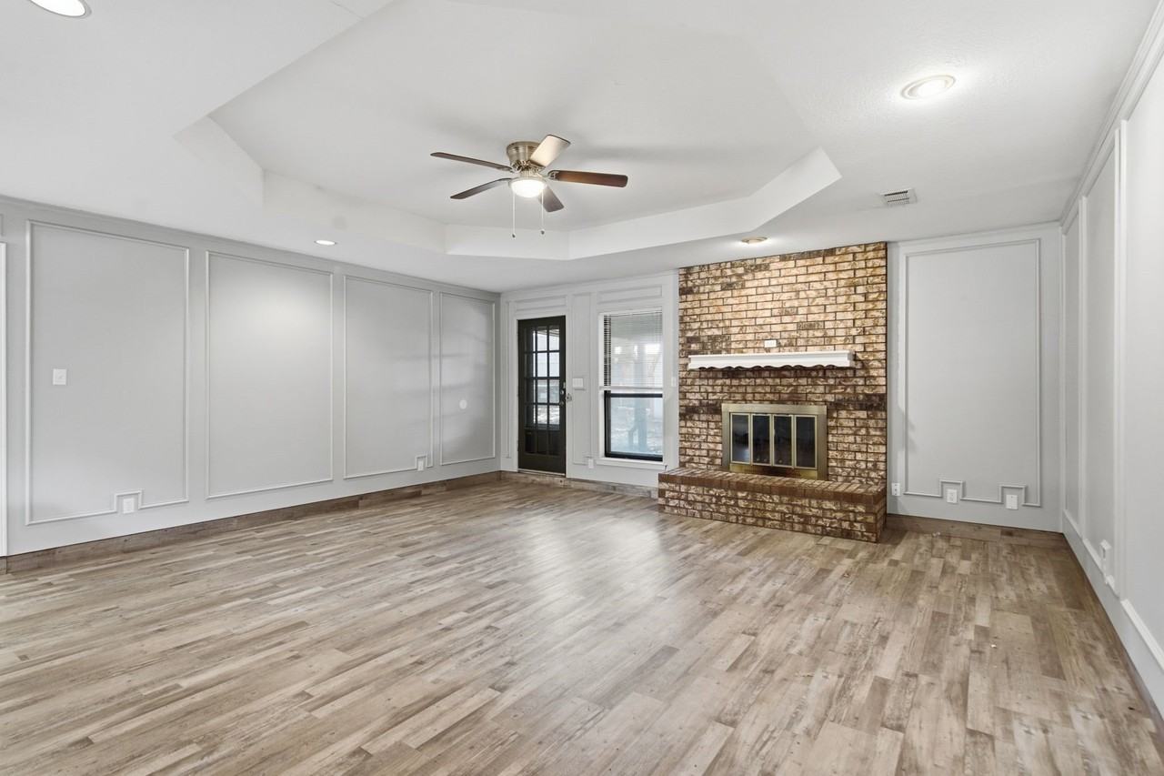 2223 Sierra Dr - Photo 5 of 27