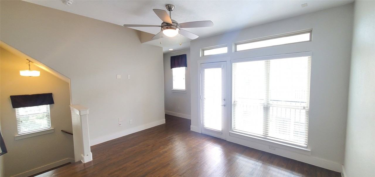 1303 Palm Springs Ln - Photo 5 of 26
