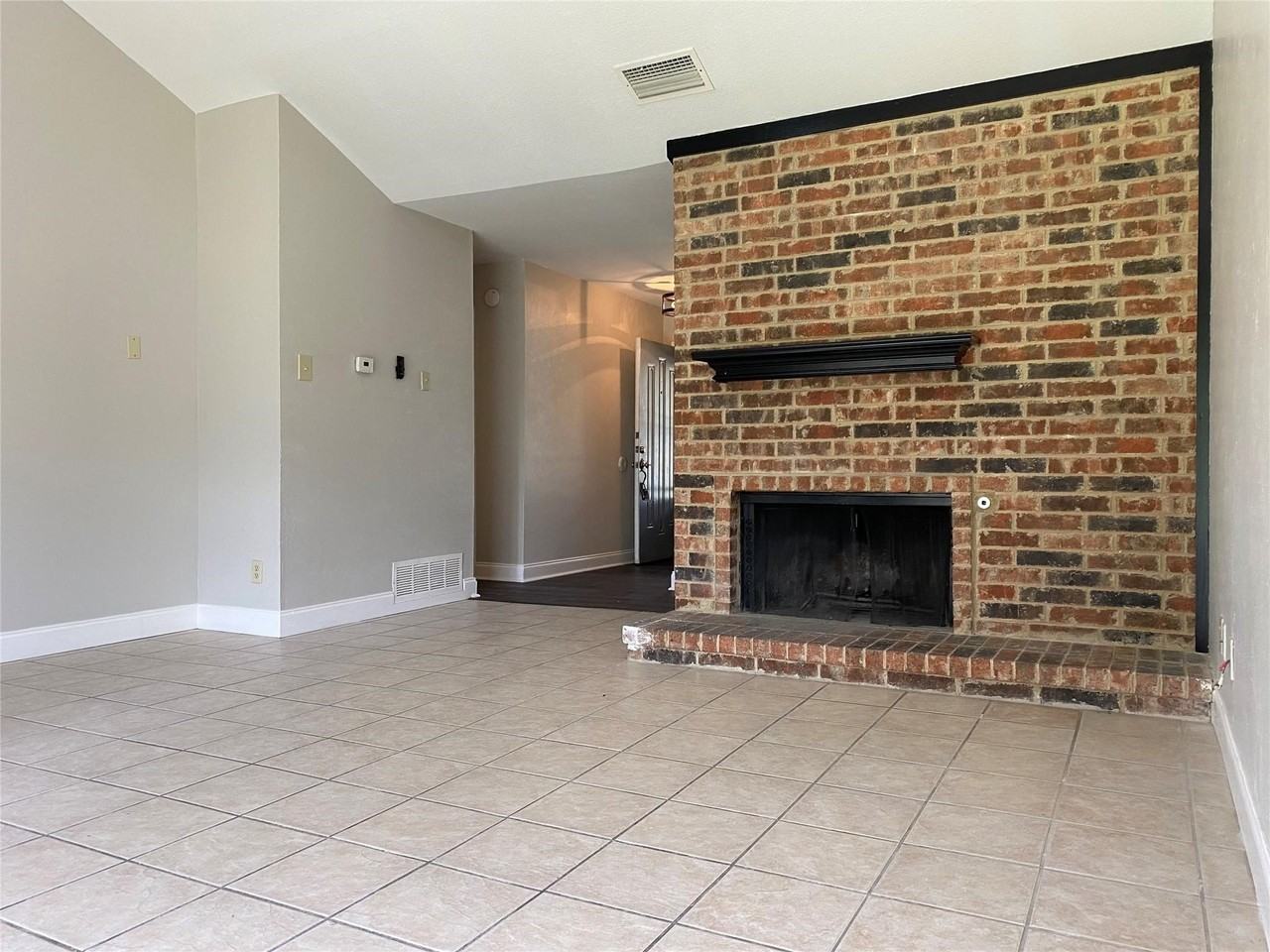 161 S Heartz Rd - Photo 2 of 22