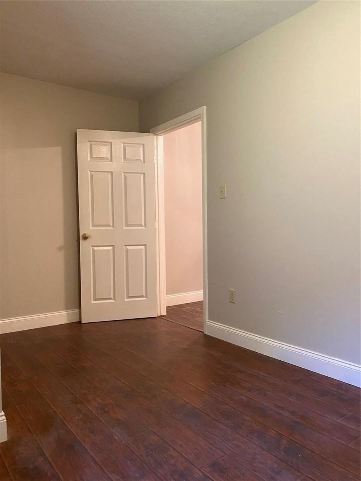 161 S Heartz Rd - Photo 7 of 22