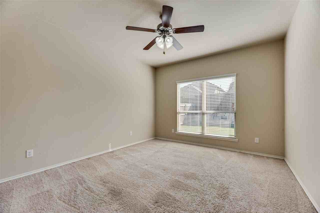 9825 Prairie Dog Ln - Photo 7 of 17