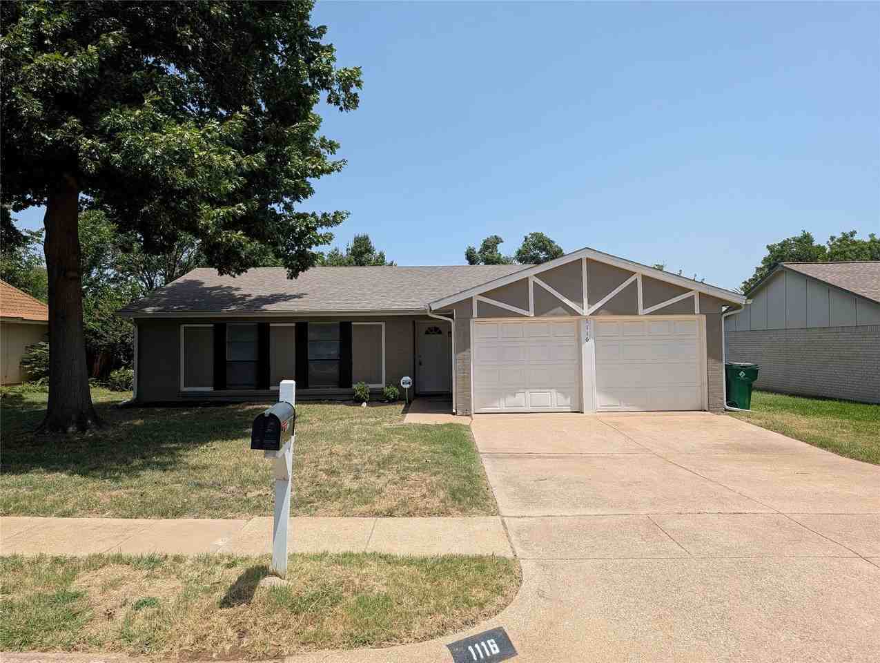 1116 Cindy St