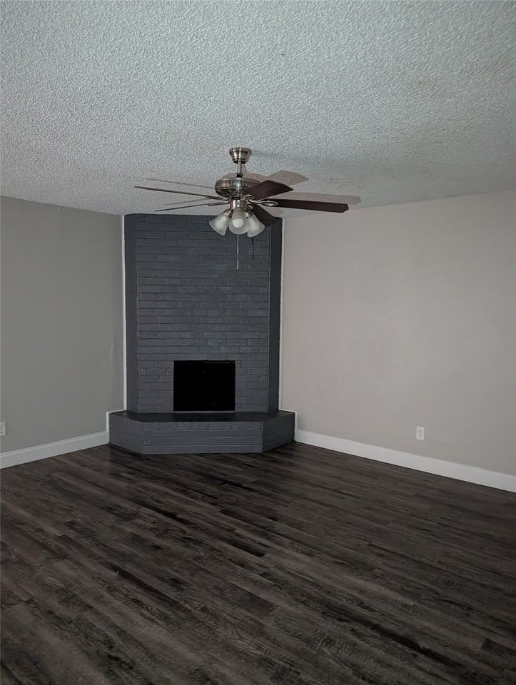 1116 Cindy St - Photo 3 of 19