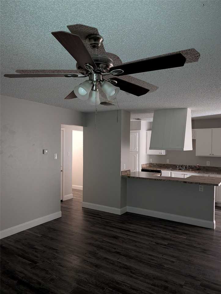 1116 Cindy St - Photo 5 of 19