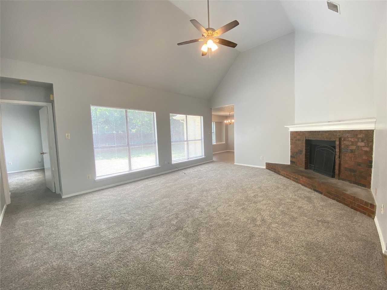 6101 Meadowside Trl - Photo 4 of 17