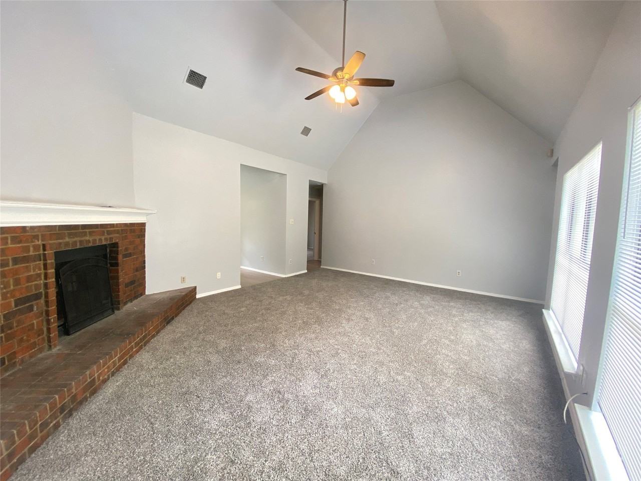 6101 Meadowside Trl - Photo 6 of 17