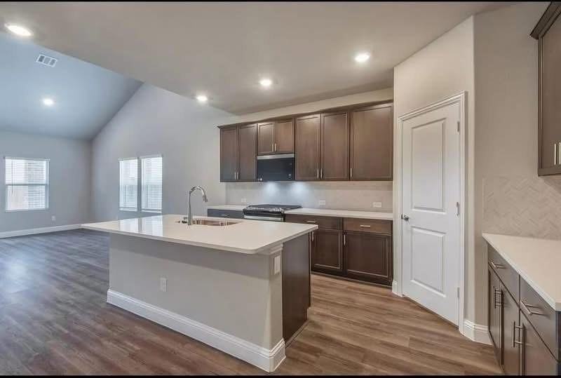 404 Dempsey Dr - Photo 2 of 17