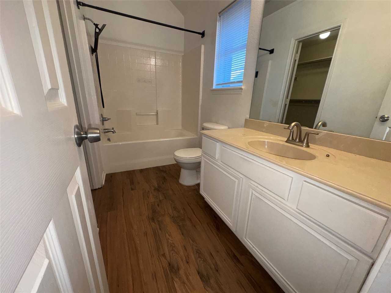 1016 Glenhaven Dr - Photo 7 of 9