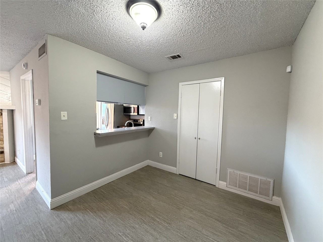 4233 Madera Rd #4 - Photo 7 of 21