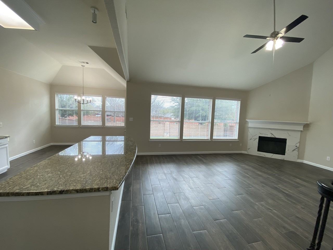 5668 Imperial Meadow Dr - Photo 5 of 39