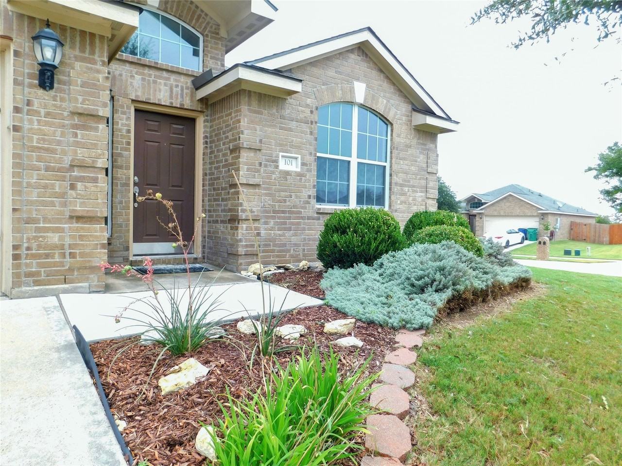 101 Kincaid Dr - Photo 4 of 26