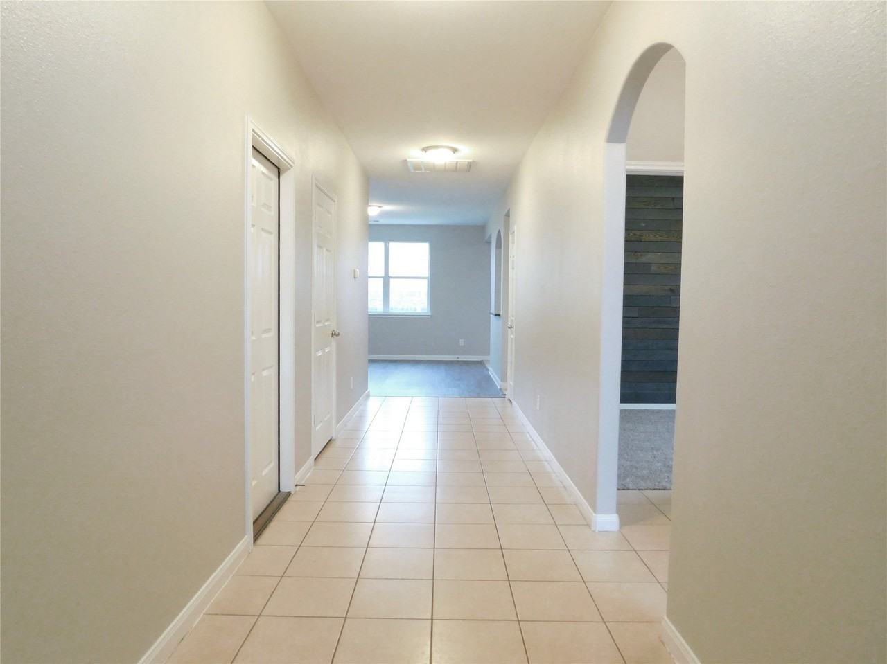 101 Kincaid Dr - Photo 6 of 26