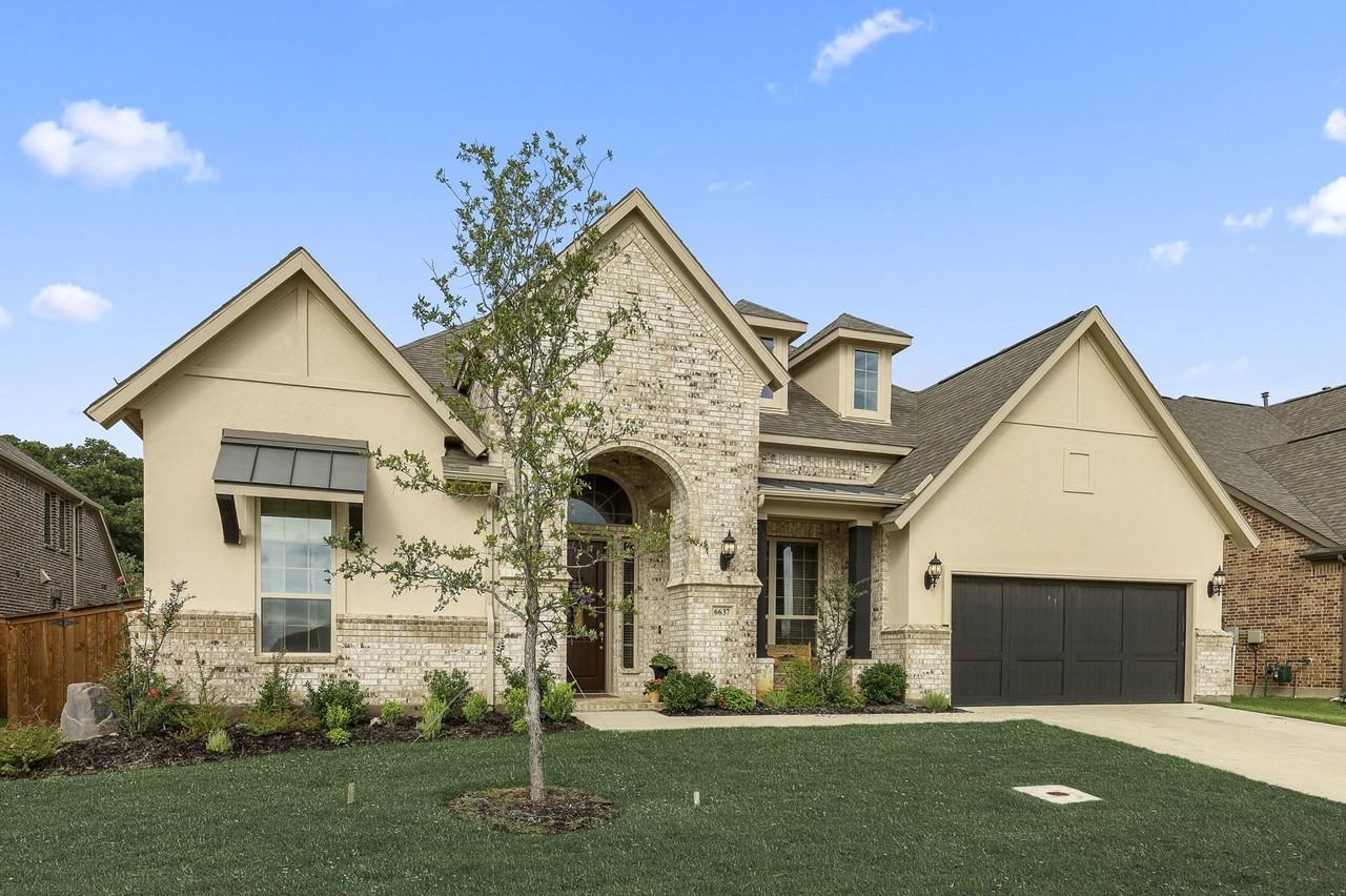 6637 Elderberry Way - Photo 3 of 39