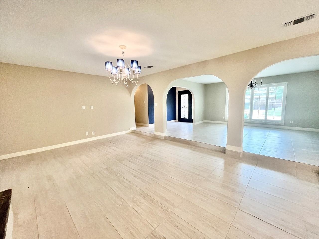 313 Santa Clara St - Photo 6 of 32