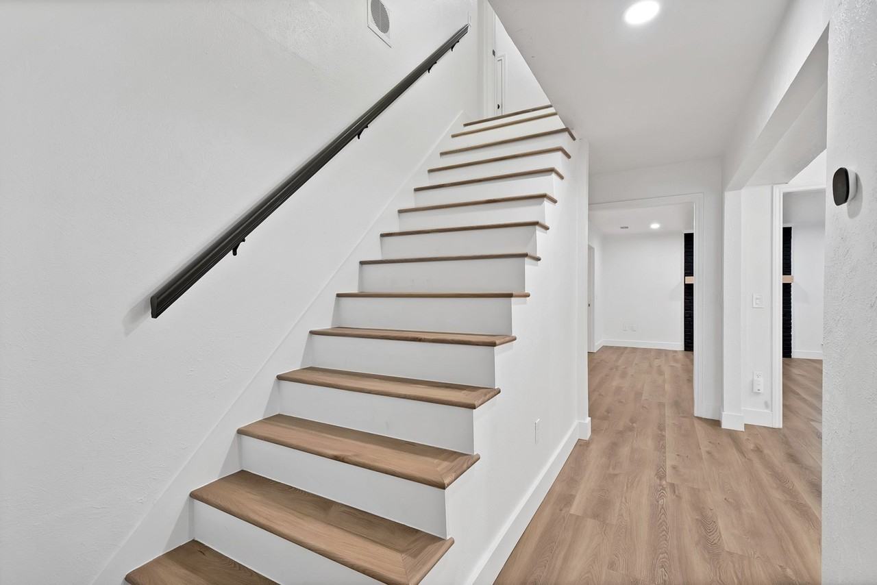 4021 San Mateo Dr - Photo 4 of 37