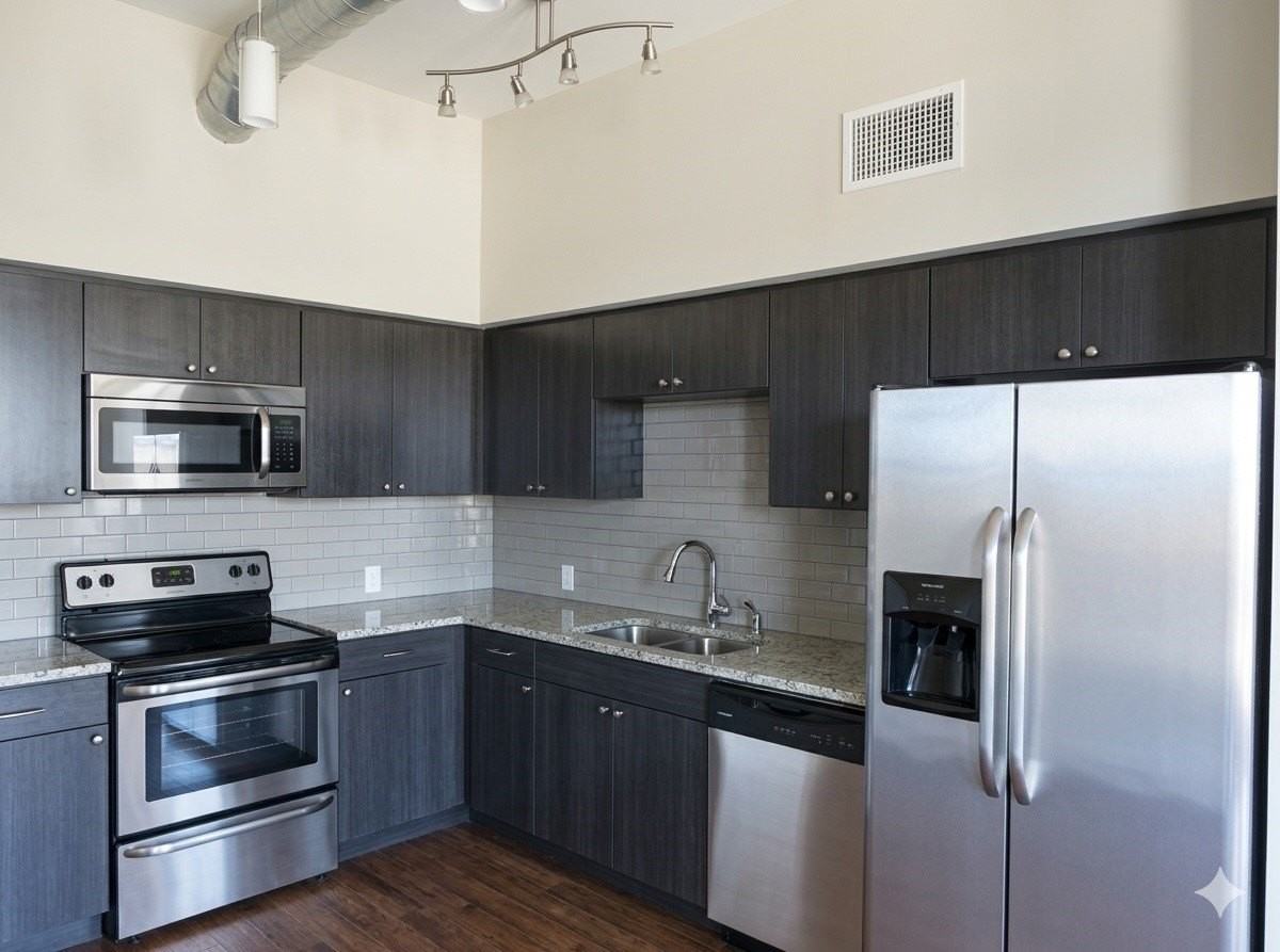 928 Travis Ave #307 - Photo 3 of 16