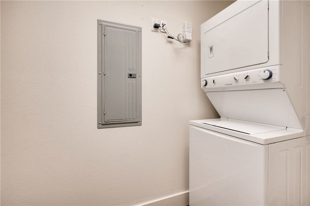 928 Travis Ave #307 - Photo 6 of 16