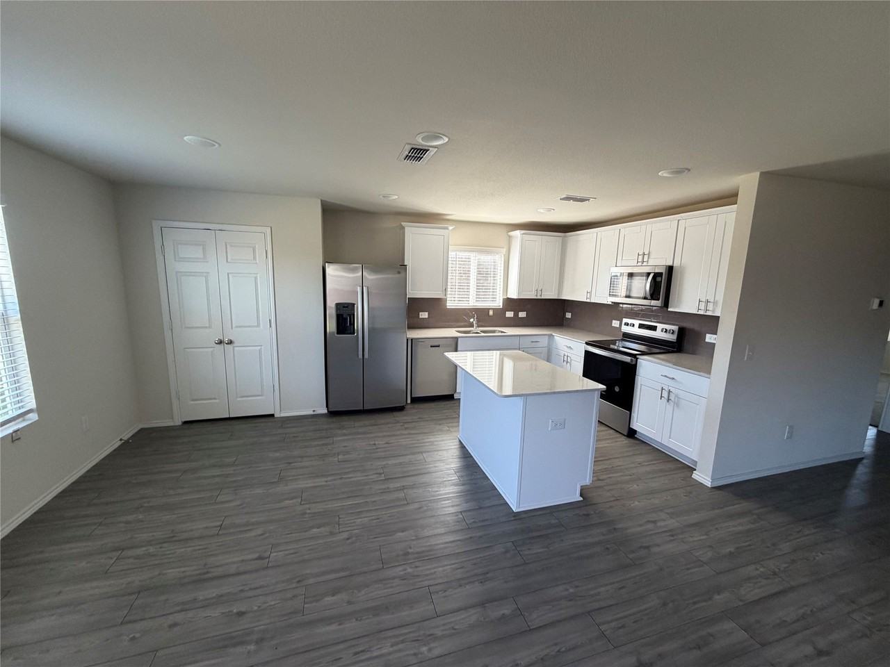 4645 Greyberry Dr - Photo 6 of 17