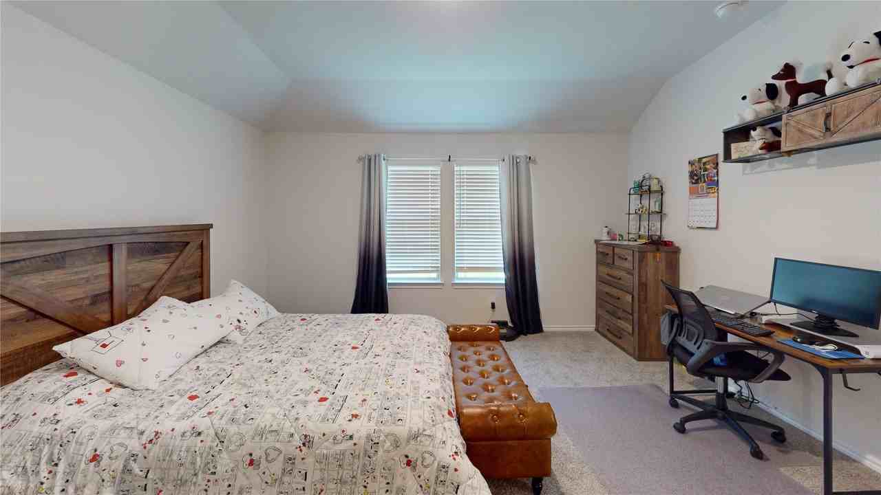 13153 Enclave Pkwy - Photo 5 of 19