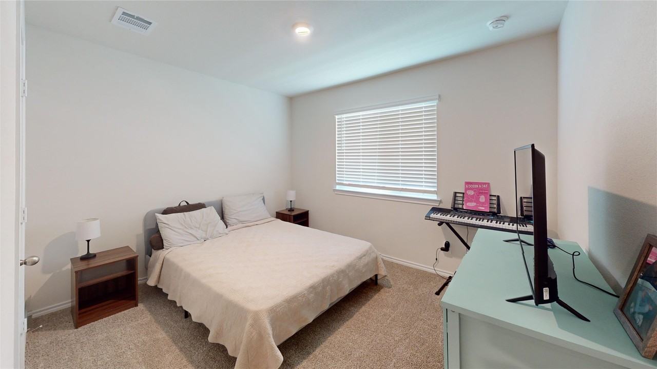 13153 Enclave Pkwy - Photo 7 of 19